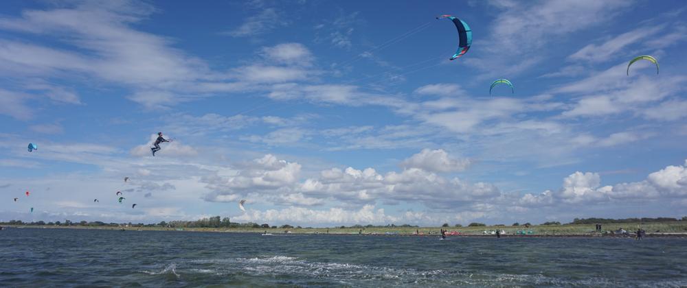 PLACEHOLDER: Bild Stehrevier Gold mit Kiteschülern
